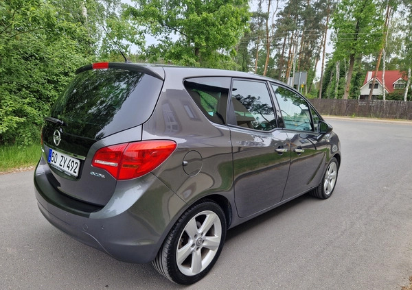 Opel Meriva cena 25500 przebieg: 162000, rok produkcji 2010 z Chocz małe 254